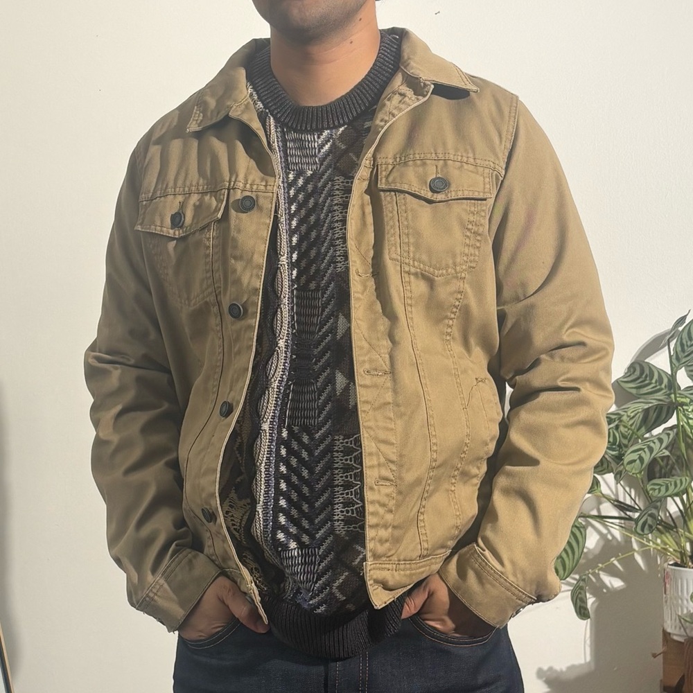 Men's khaki button up collared jacket
